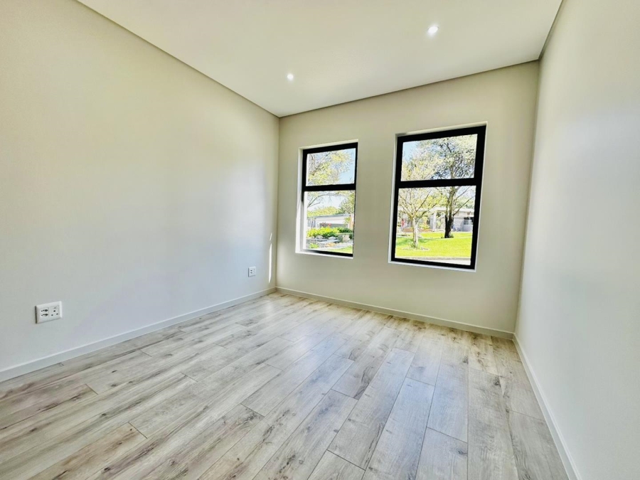 3 Bedroom Property for Sale in Blue Hills Gauteng