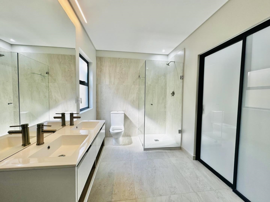 3 Bedroom Property for Sale in Blue Hills Gauteng