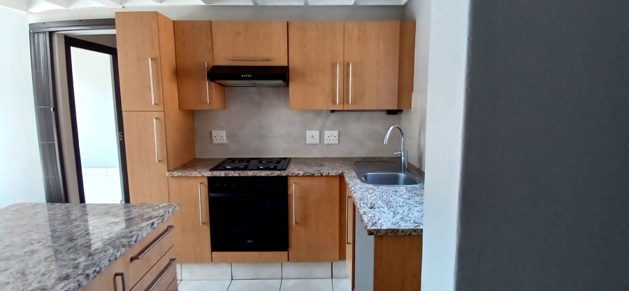 To Let 1 Bedroom Property for Rent in Douglasdale Gauteng