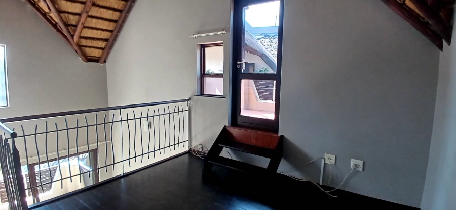 To Let 1 Bedroom Property for Rent in Douglasdale Gauteng