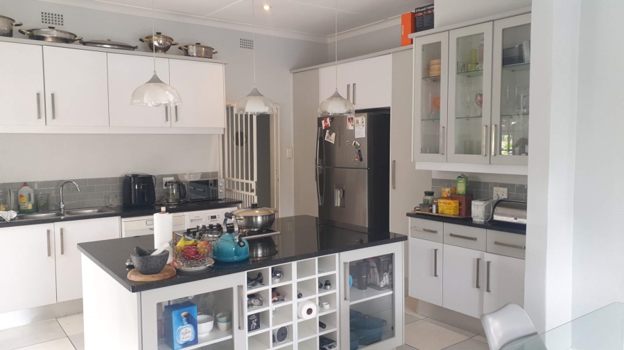 5 Bedroom Property for Sale in Franklin Roosevelt Park Gauteng