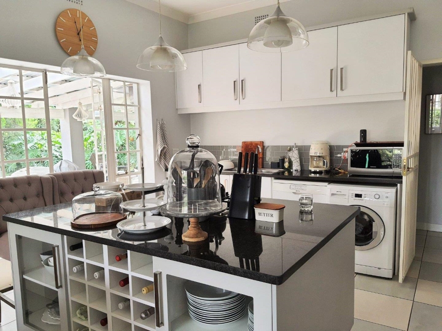 5 Bedroom Property for Sale in Franklin Roosevelt Park Gauteng
