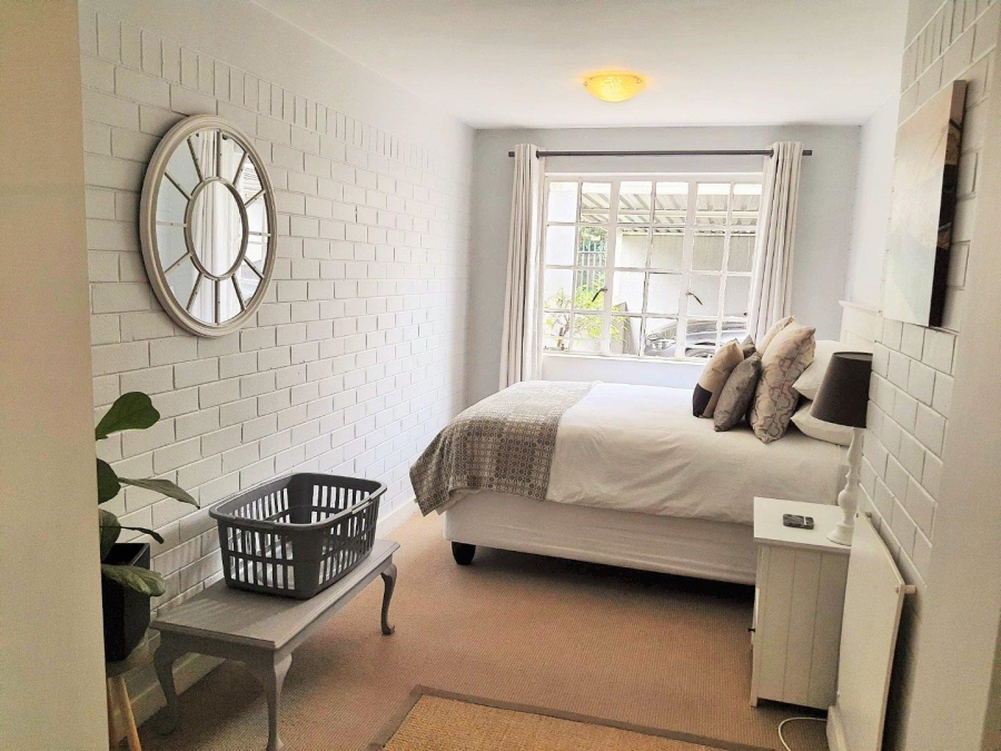 5 Bedroom Property for Sale in Franklin Roosevelt Park Gauteng