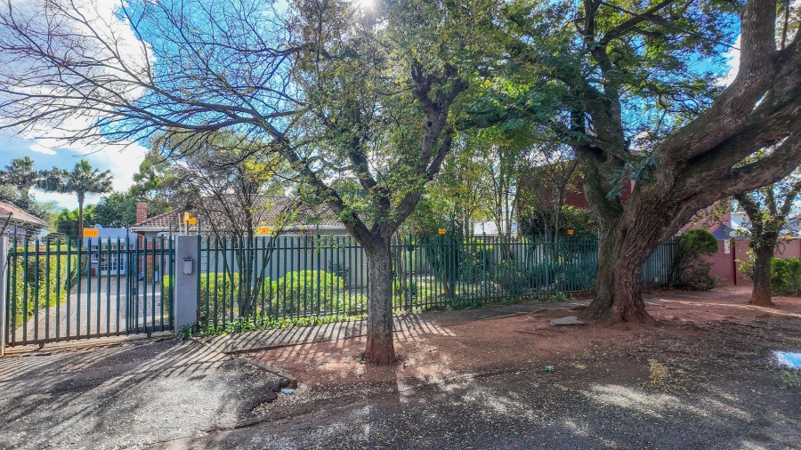 5 Bedroom Property for Sale in Franklin Roosevelt Park Gauteng