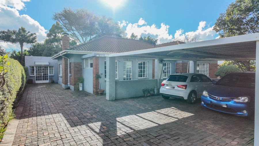 5 Bedroom Property for Sale in Franklin Roosevelt Park Gauteng