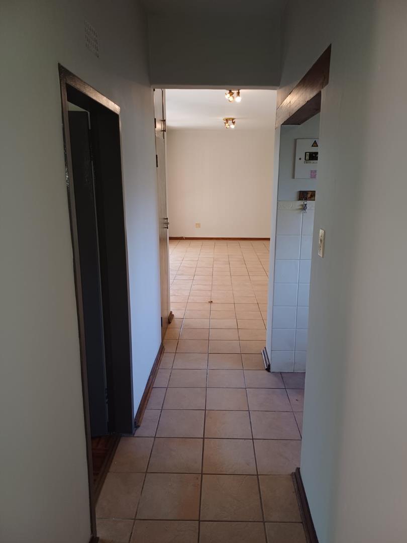 To Let 2 Bedroom Property for Rent in Blairgowrie Gauteng
