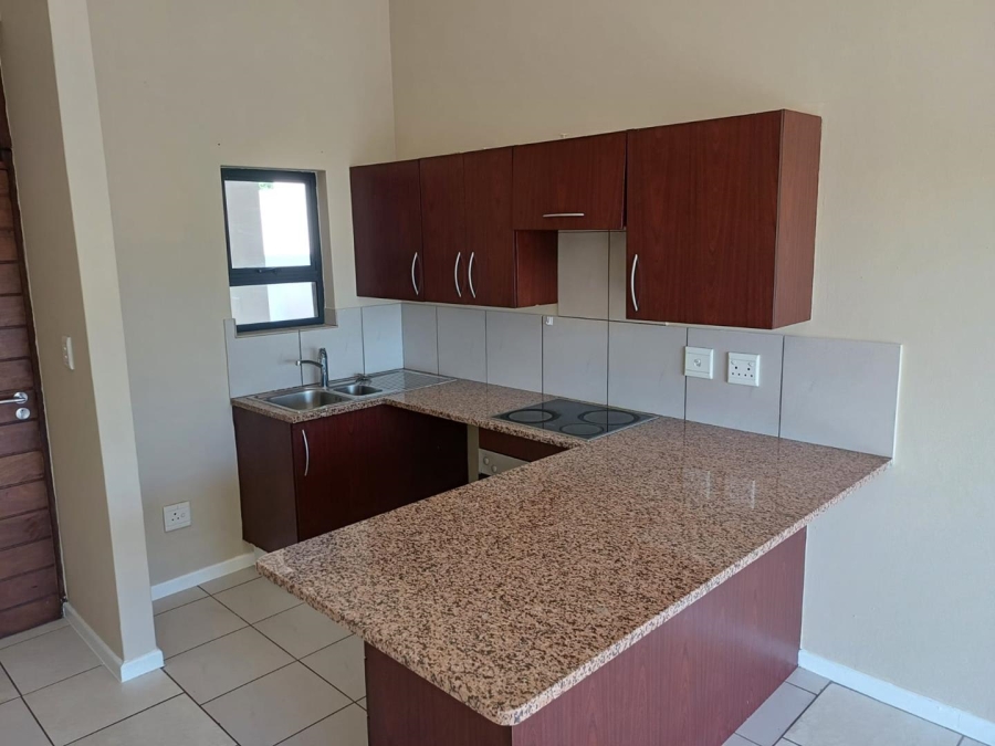 To Let 1 Bedroom Property for Rent in Jackal Creek Golf Estate Gauteng
