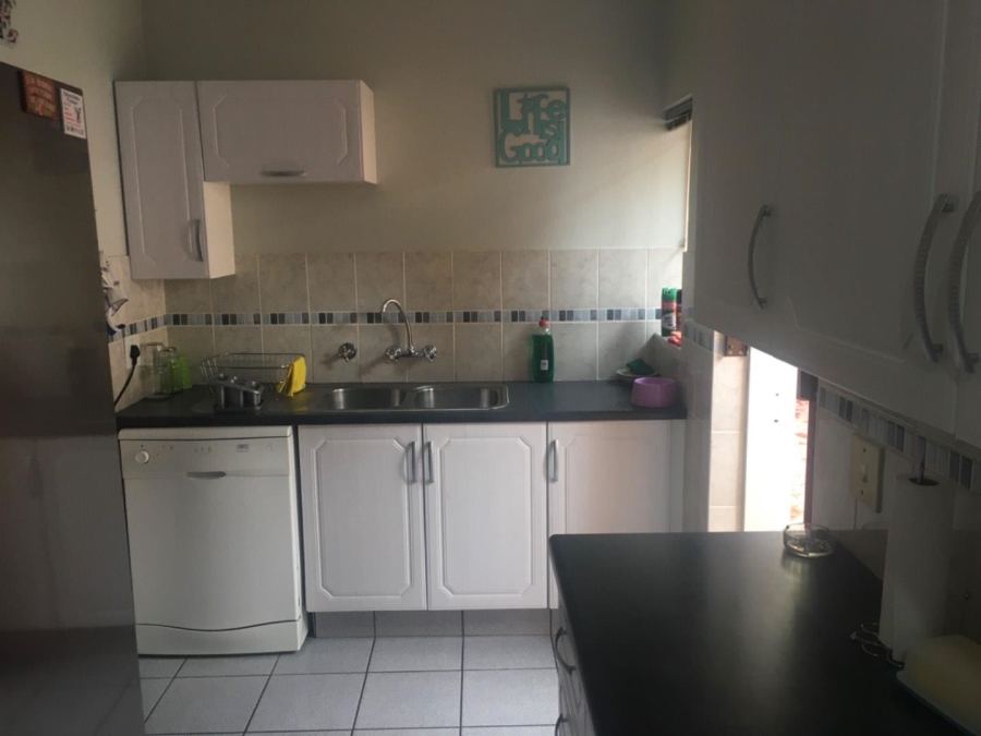 7 Bedroom Property for Sale in The Reeds Gauteng