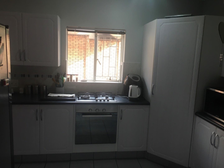 7 Bedroom Property for Sale in The Reeds Gauteng