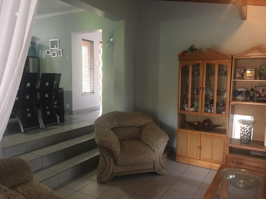 7 Bedroom Property for Sale in The Reeds Gauteng