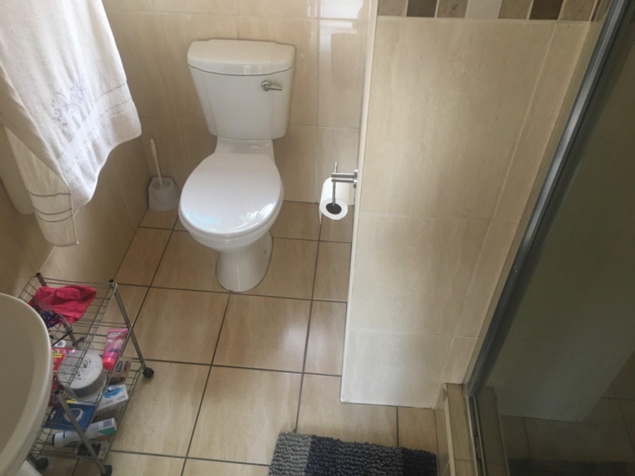 7 Bedroom Property for Sale in The Reeds Gauteng