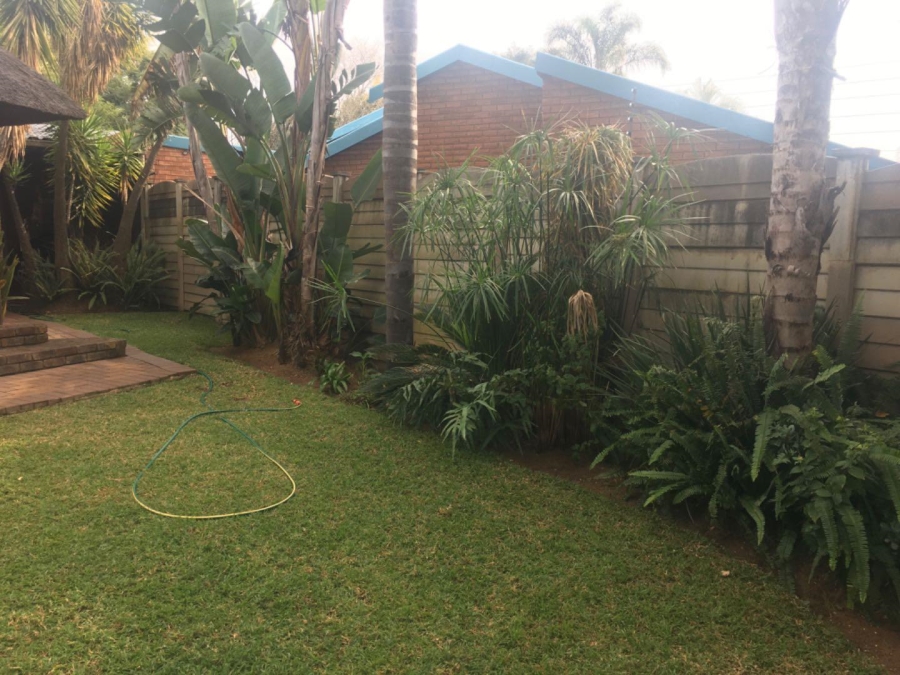 7 Bedroom Property for Sale in The Reeds Gauteng