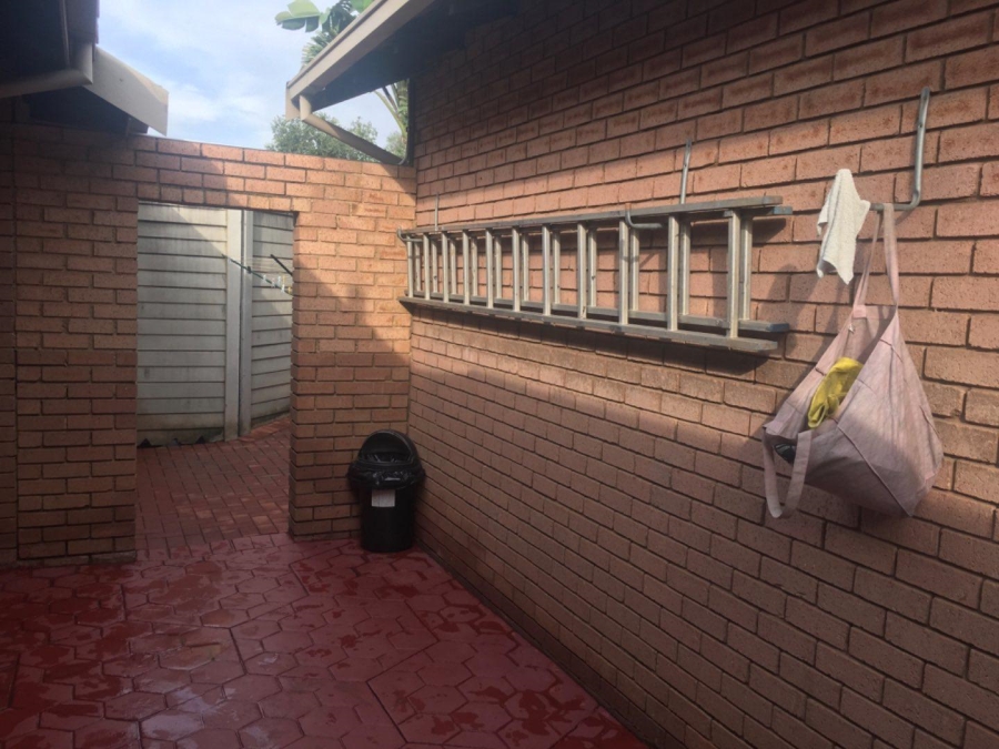 7 Bedroom Property for Sale in The Reeds Gauteng