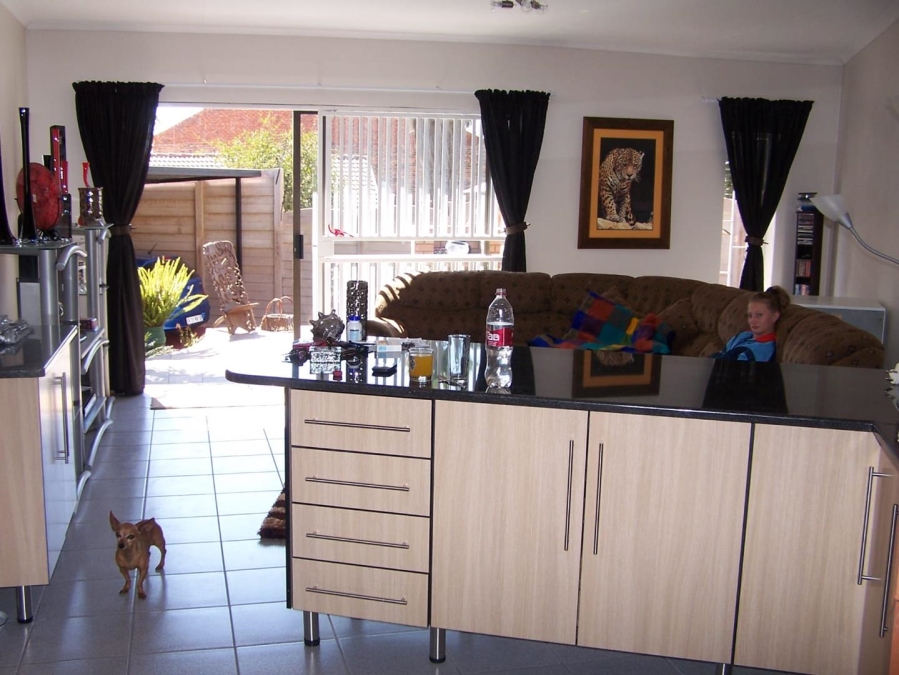 7 Bedroom Property for Sale in The Reeds Gauteng
