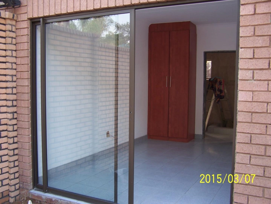 7 Bedroom Property for Sale in The Reeds Gauteng