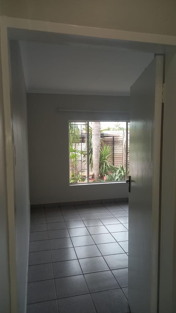 7 Bedroom Property for Sale in The Reeds Gauteng