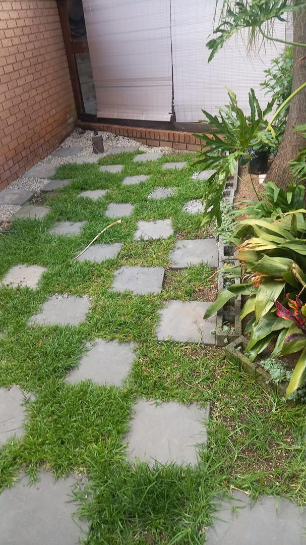 7 Bedroom Property for Sale in The Reeds Gauteng