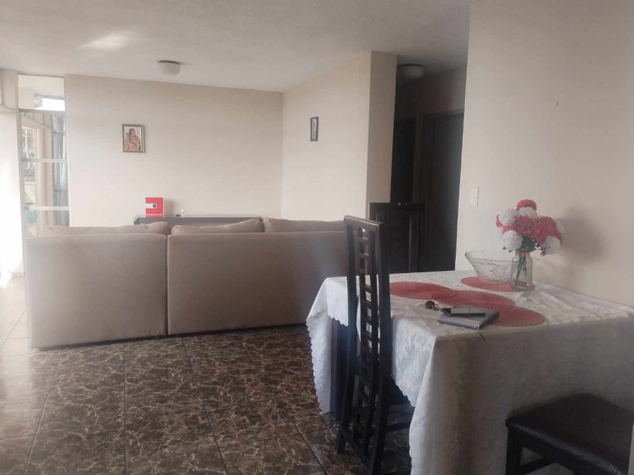 2 Bedroom Property for Sale in Silverton Gauteng