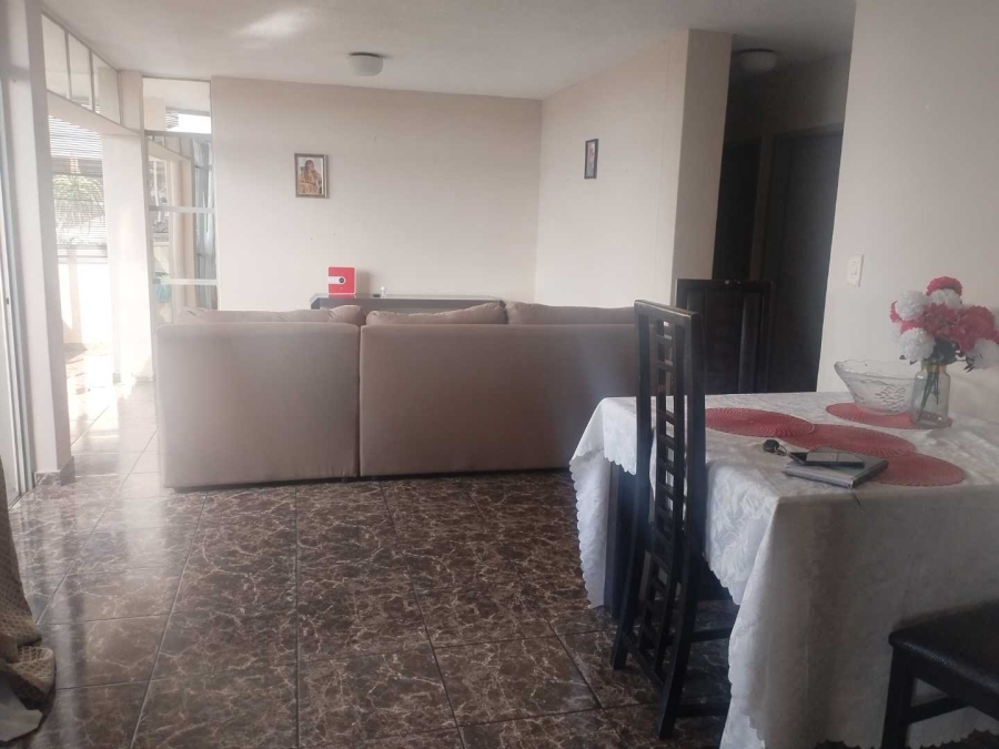 2 Bedroom Property for Sale in Silverton Gauteng