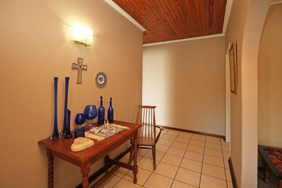 4 Bedroom Property for Sale in Helikonpark Gauteng