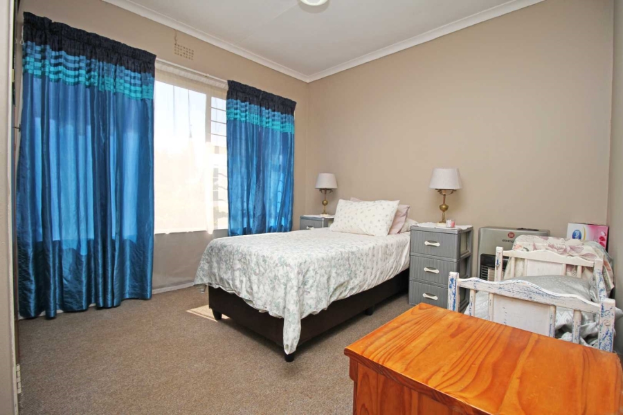 4 Bedroom Property for Sale in Helikonpark Gauteng