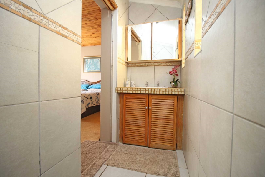 4 Bedroom Property for Sale in Helikonpark Gauteng