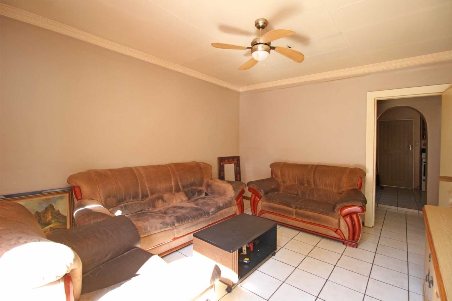 4 Bedroom Property for Sale in Helikonpark Gauteng