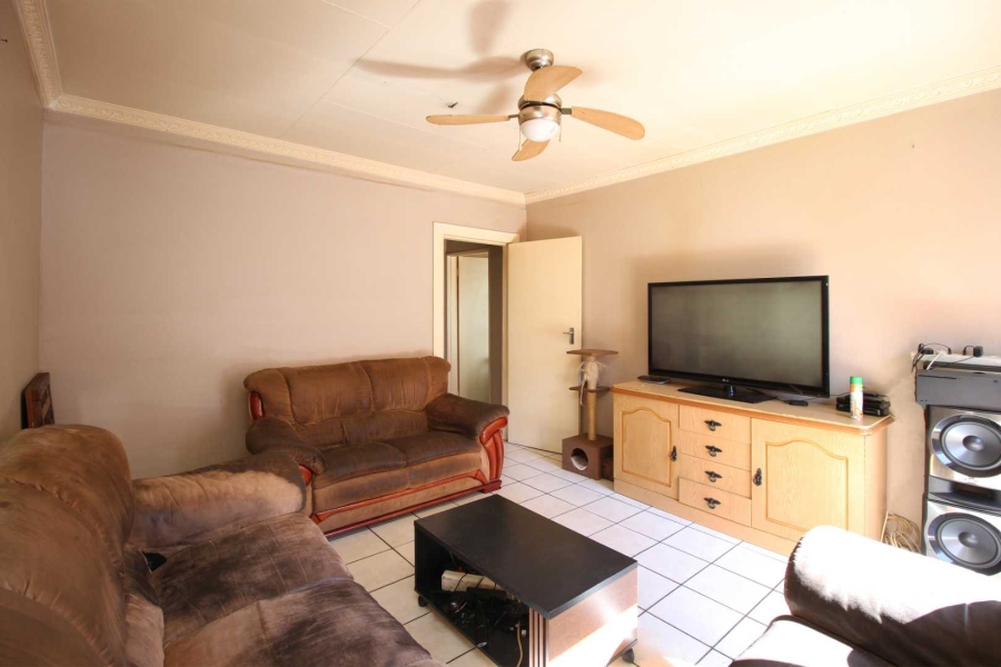 4 Bedroom Property for Sale in Helikonpark Gauteng