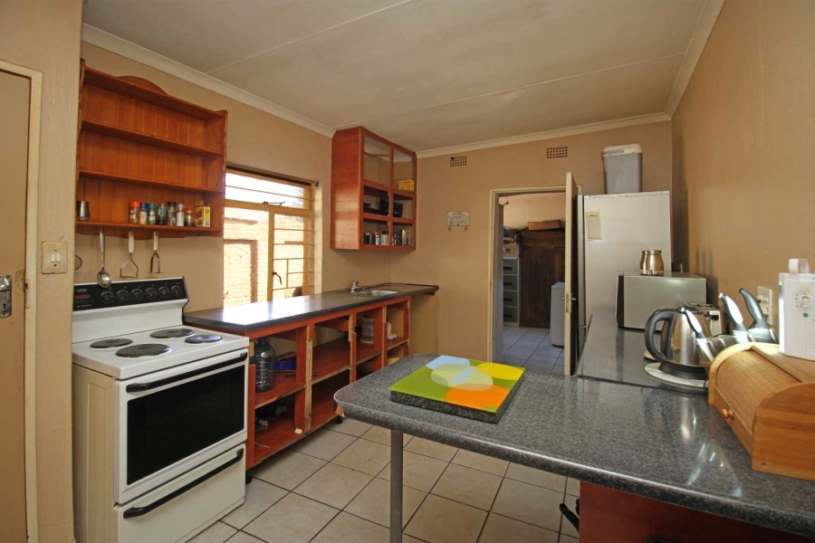 4 Bedroom Property for Sale in Helikonpark Gauteng