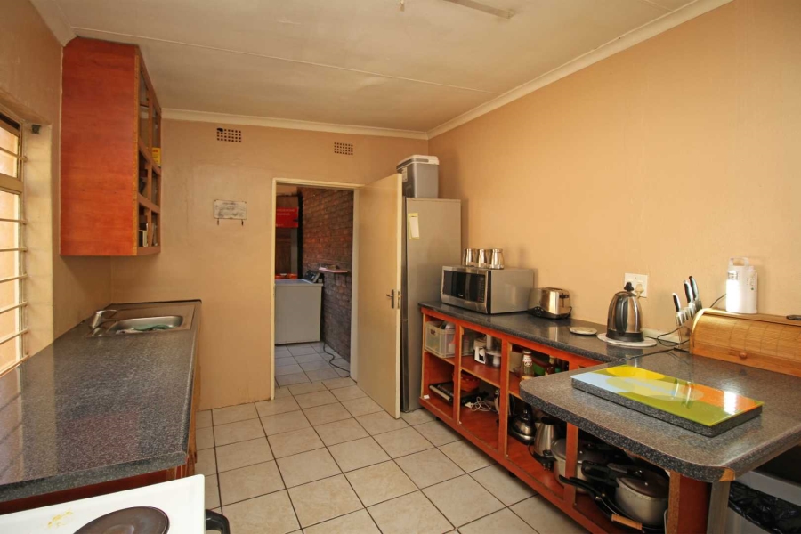 4 Bedroom Property for Sale in Helikonpark Gauteng