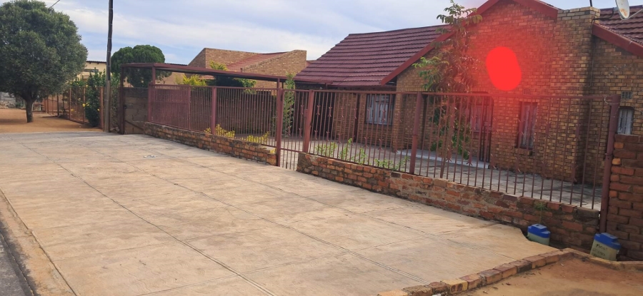 3 Bedroom Property for Sale in Soshanguve AA Gauteng