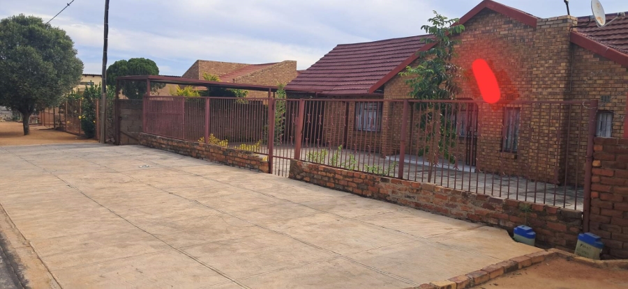 3 Bedroom Property for Sale in Soshanguve AA Gauteng