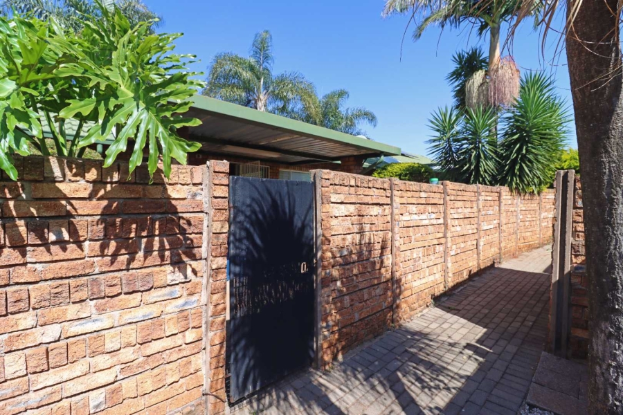 2 Bedroom Property for Sale in Moreleta Park Gauteng