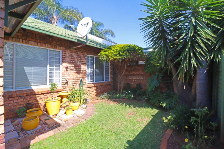 2 Bedroom Property for Sale in Moreleta Park Gauteng