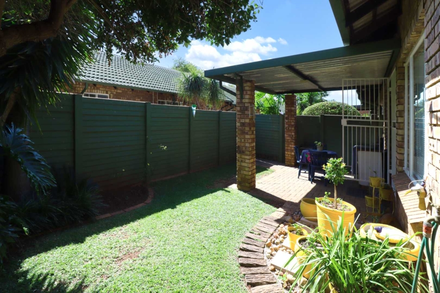 2 Bedroom Property for Sale in Moreleta Park Gauteng