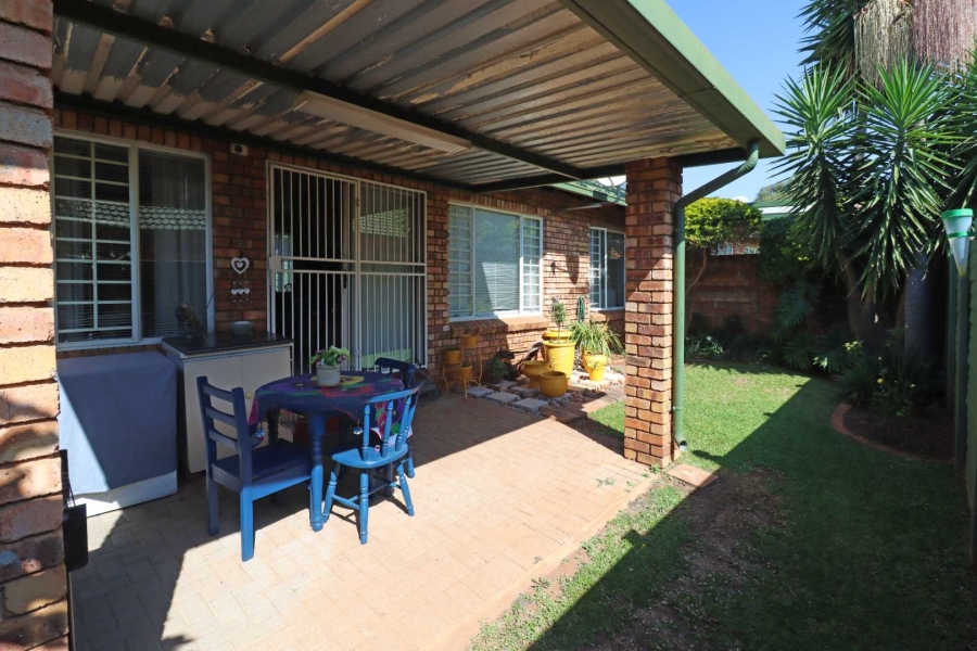 2 Bedroom Property for Sale in Moreleta Park Gauteng