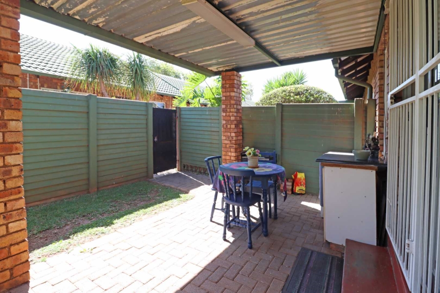2 Bedroom Property for Sale in Moreleta Park Gauteng