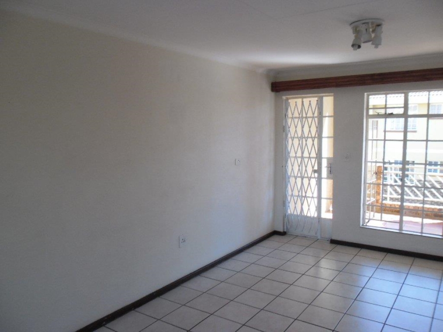 To Let 2 Bedroom Property for Rent in Elardus Park Gauteng
