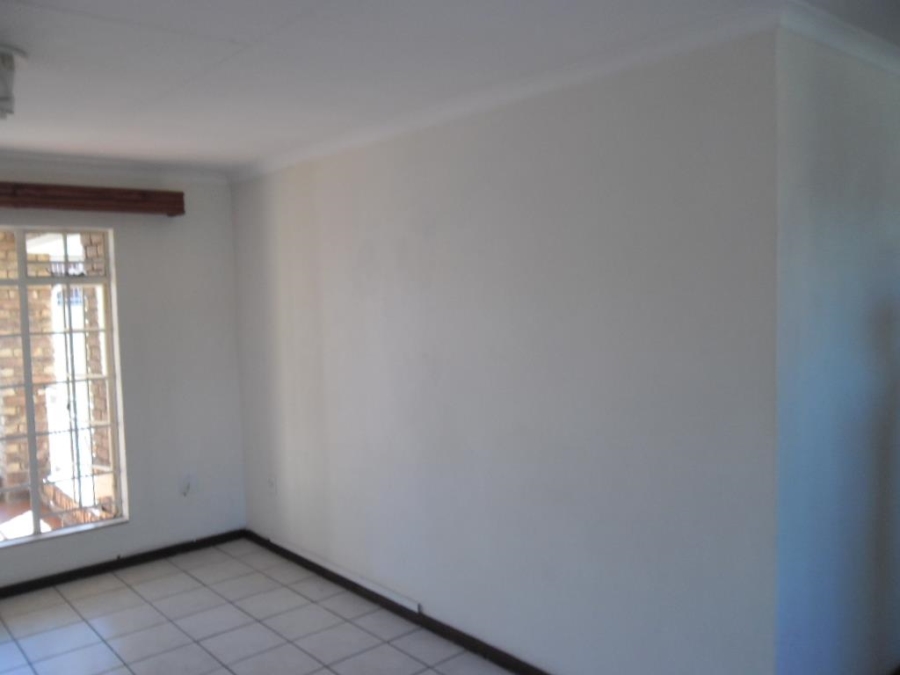 To Let 2 Bedroom Property for Rent in Elardus Park Gauteng