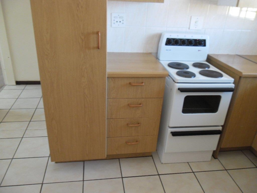 To Let 2 Bedroom Property for Rent in Elardus Park Gauteng