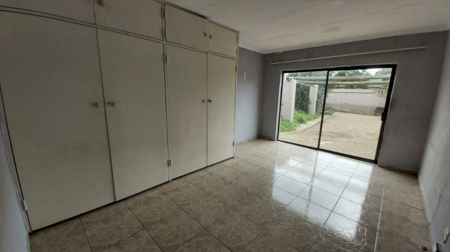 3 Bedroom Property for Sale in Birchleigh North Gauteng