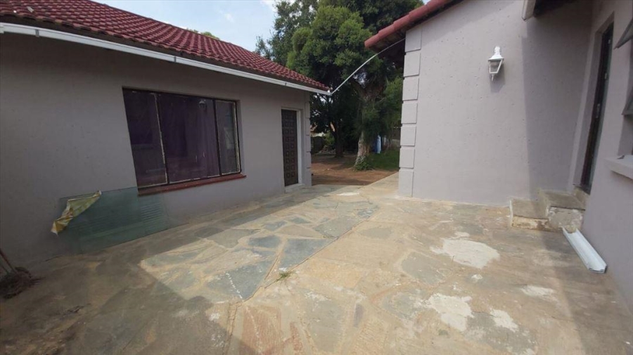 3 Bedroom Property for Sale in Birchleigh North Gauteng