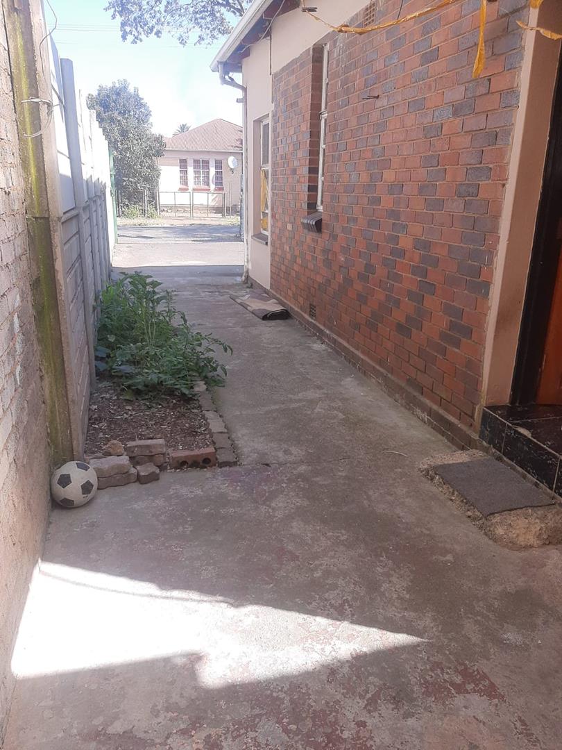 4 Bedroom Property for Sale in Glenesk Gauteng