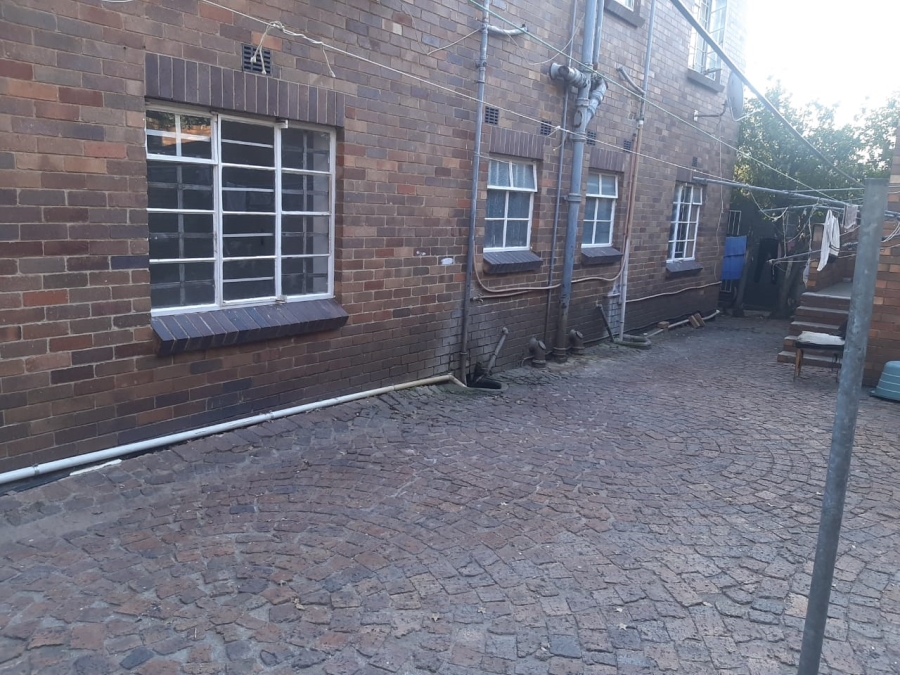 2 Bedroom Property for Sale in Rosettenville Gauteng