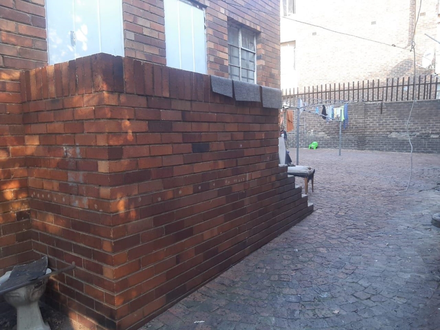 2 Bedroom Property for Sale in Rosettenville Gauteng