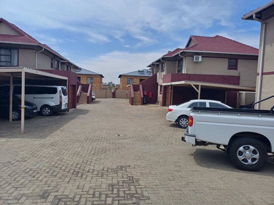 2 Bedroom Property for Sale in New Market Gauteng