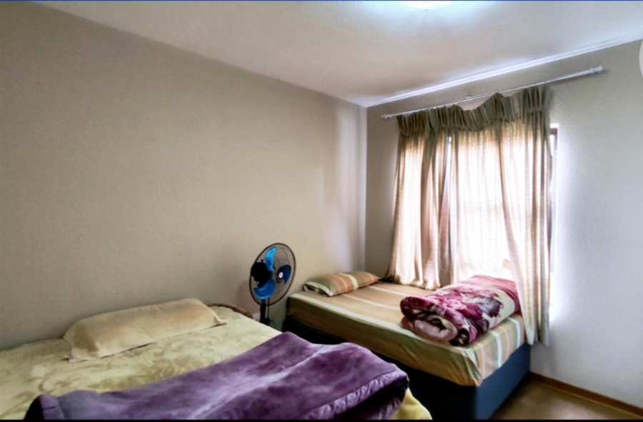 2 Bedroom Property for Sale in New Market Gauteng