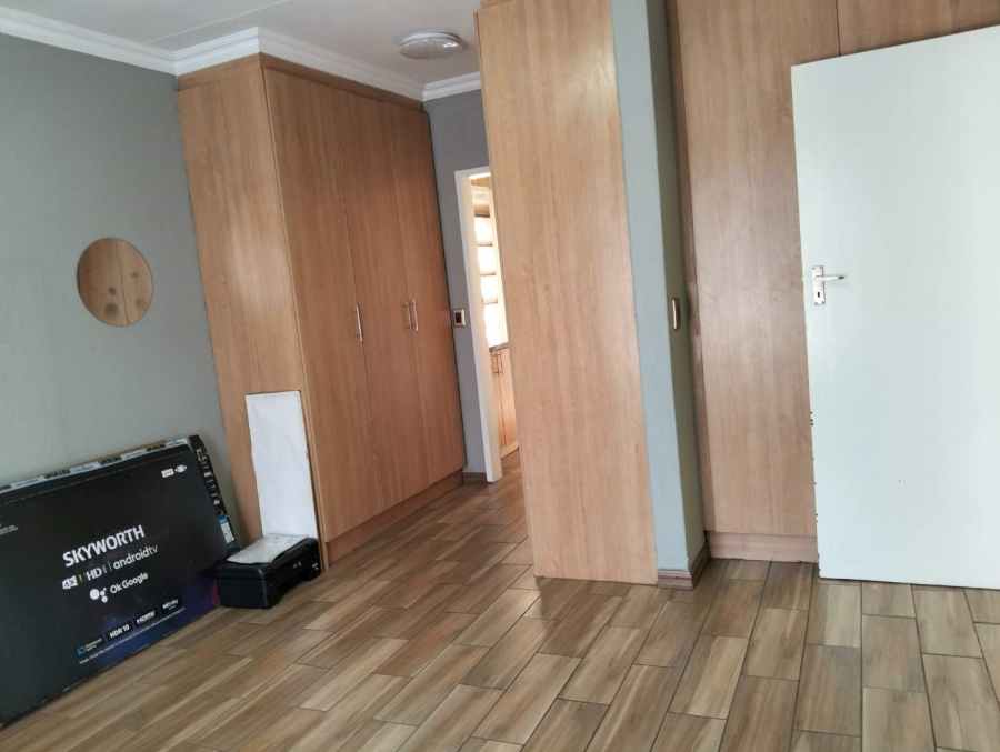 2 Bedroom Property for Sale in Meyersdal Gauteng