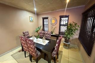 5 Bedroom Property for Sale in Diepkloof Gauteng