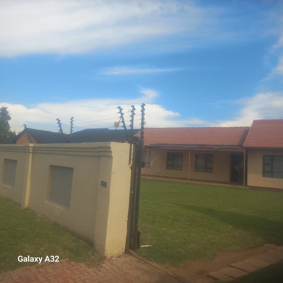 4 Bedroom Property for Sale in Kibler Park Gauteng